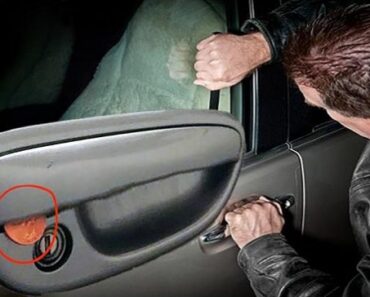 Om du någonsin ser ett mynt i dörren på din bil så ska du göra det HÄR direkt!